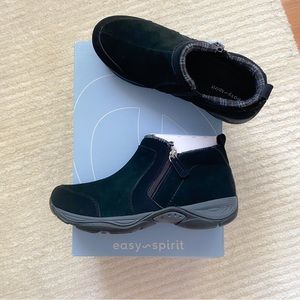 NWT East Spirit Evony black booties